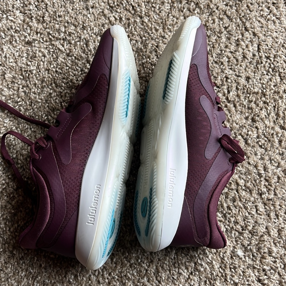 Lululemon Women's Burgundy Athletic Shoes NWOT - Picture 4 of 8